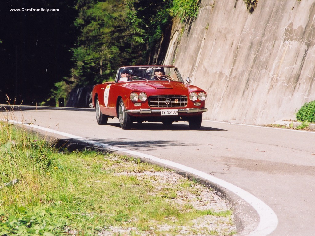 Lancia Flaminia - this may take a little while to download