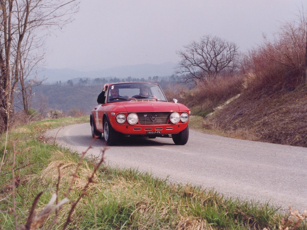 Lancia Fulvia Coup - this make take a little while to download