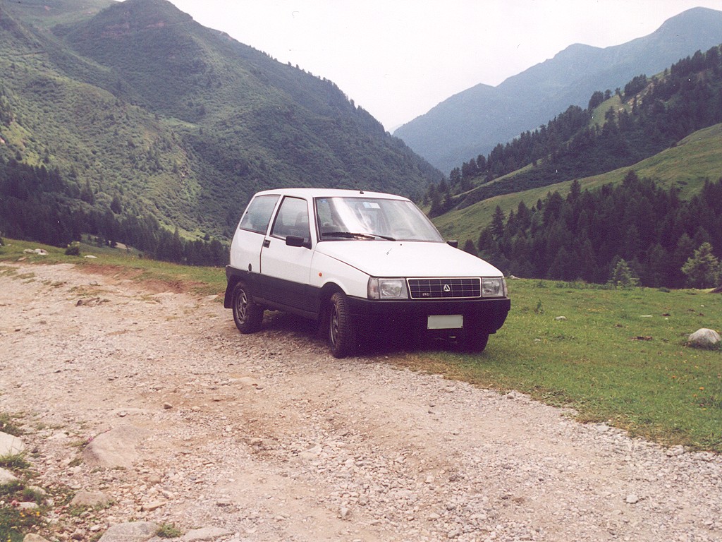 Lancia (Autobianchi) Y10 4x4 - this may take a little while to download