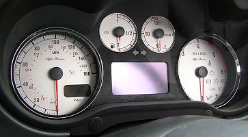 Alfa Romeo 147 instruments (2004 facelift)