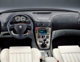 Alfa 166 cockpit