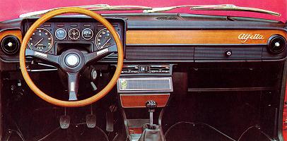 Alfa Romeo Alfetta saloon dashboard