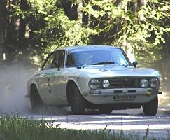 Alfa Romeo 2000 GTV used in European classic rallying, thanks to Andrea