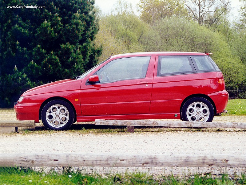 Alfa Romeo 145 - this make take a little while to download