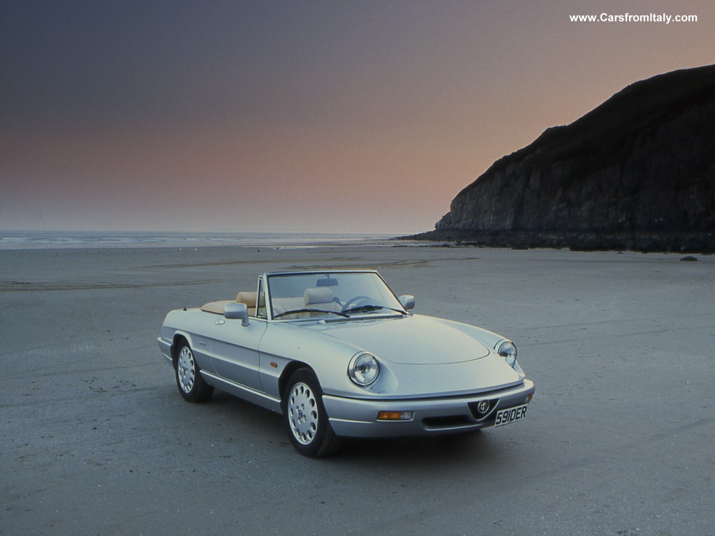Alfa Romeo Spider - this may take a little while to download