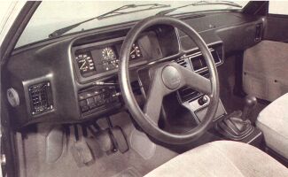 Fiat 131 Super cockpit