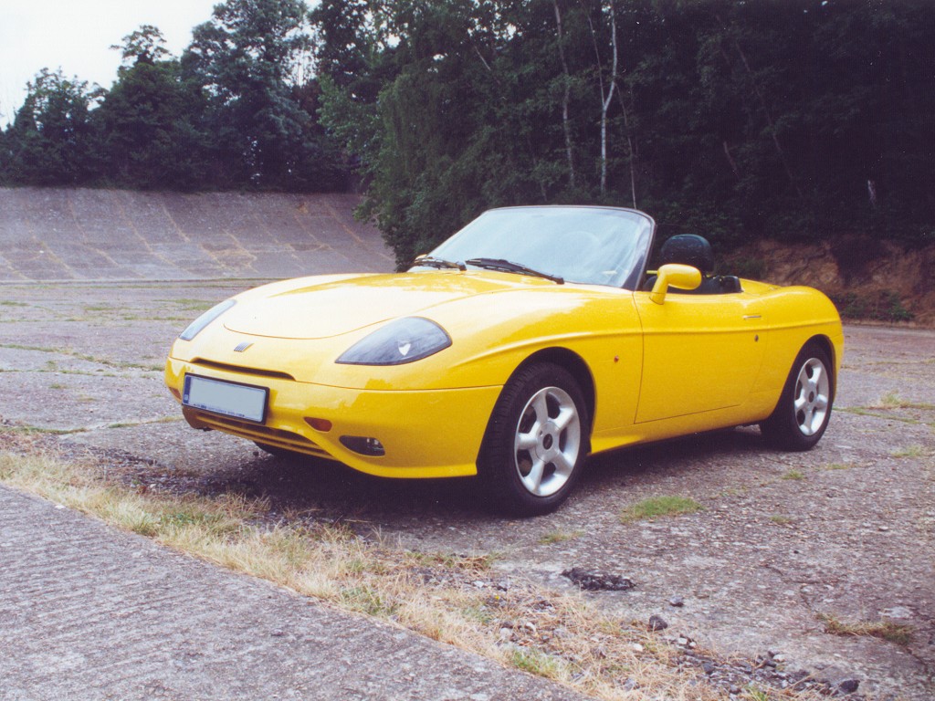 Fiat Barchetta - this make take a little while to download