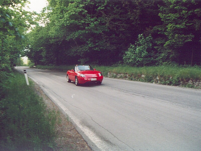 Fiat Barchetta - this make take a little while to download