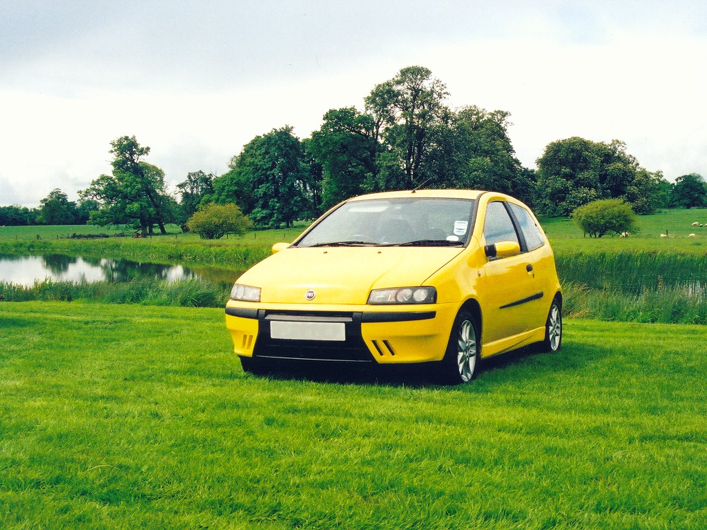 Fiat Punto - this may take a little while to download