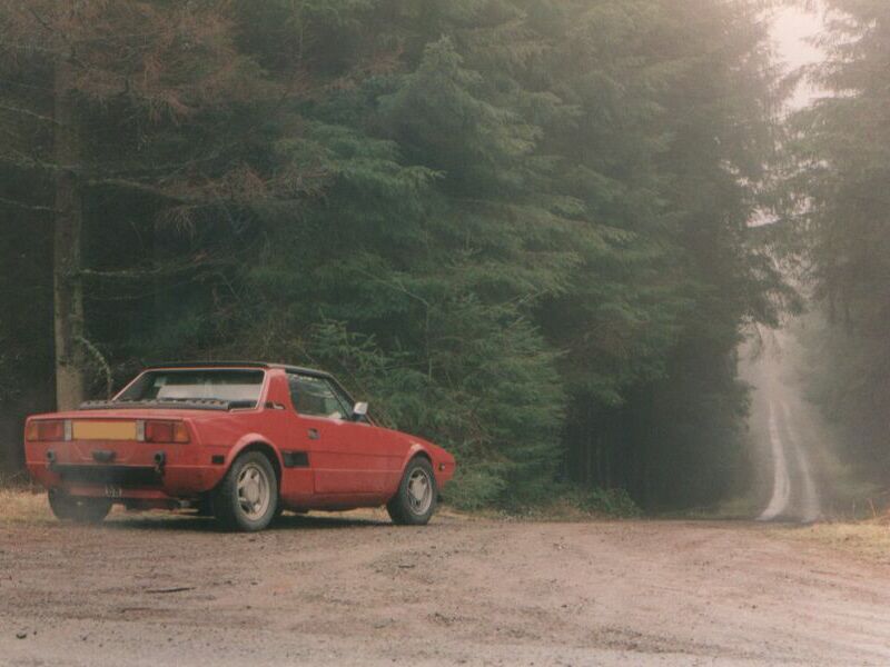 Fiat X1/9 - this make take a little while to download