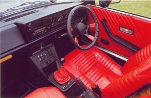 Fiat X1/9 cockpit