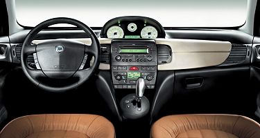 The New Lancia Ypsilon cockpit