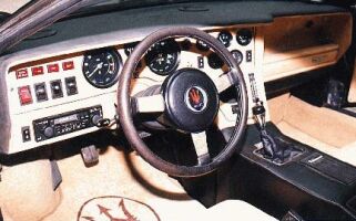 Maserati Merak cockpit