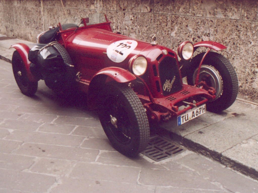 Alfa Romeo 8C2300 Monza - this make take a little while to download