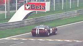 Ferrari 365 GTB/4 (Daytona) - Click for larger image