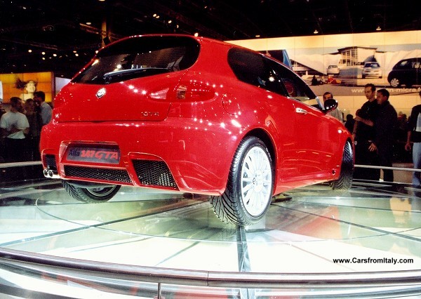 Alfa Romeo 147 GTA at the Paris Motorshow launch