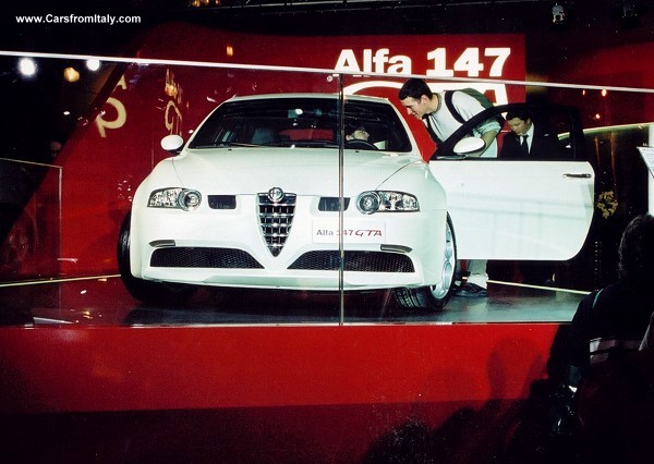 Alfa Romeo 147 GTA at the Paris Motorshow launch