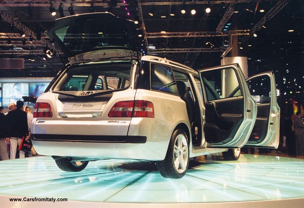 Fiat Stilo MP Wagon at the Paris Motorshow launch