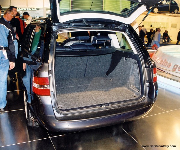 Fiat Stilo MP Wagon at the Paris Motorshow launch