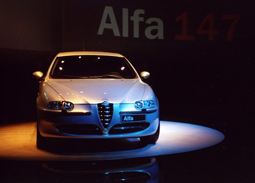 Alfa Romeo 147 launch