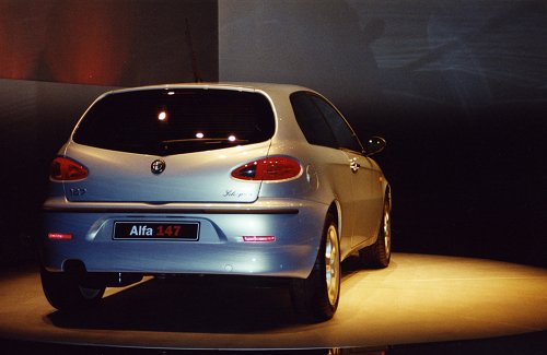 Alfa Romeo 147 launch