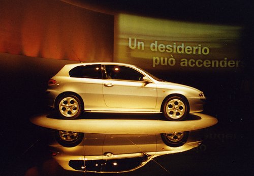 Alfa Romeo 147 launch