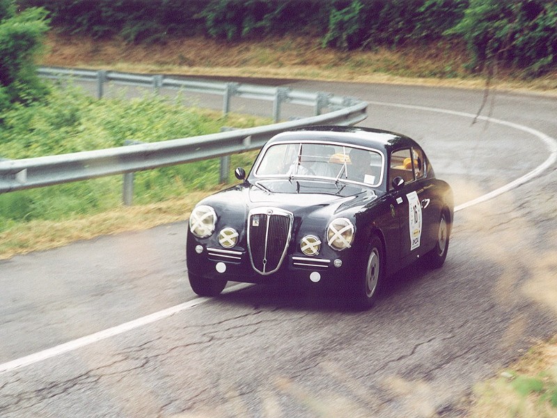 Lancia Aurelia - this make take a little while to download